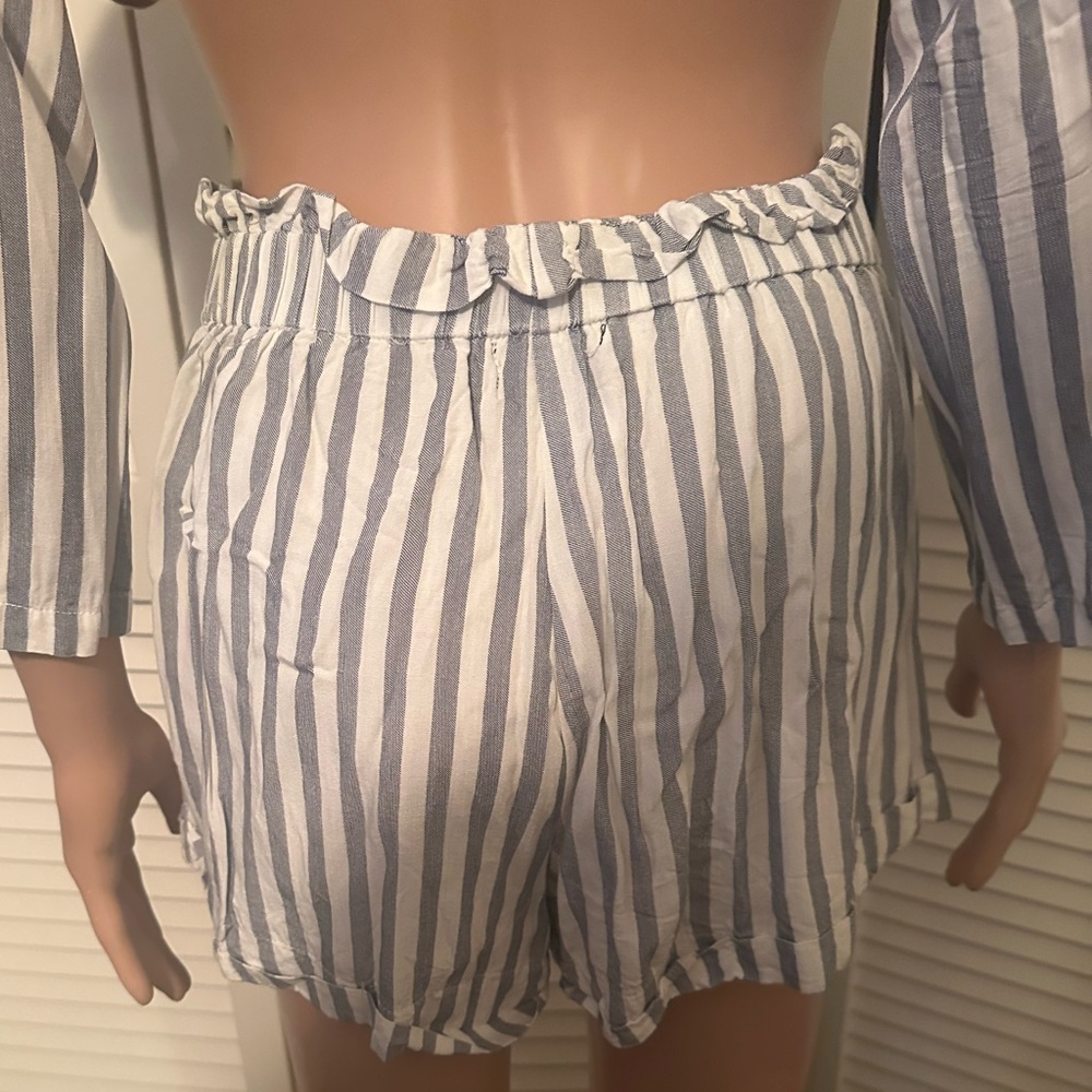 Aqua shorts! - Picture 2 of 4